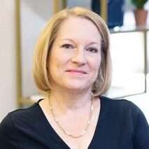 Amy Hummer, Broker-Owner